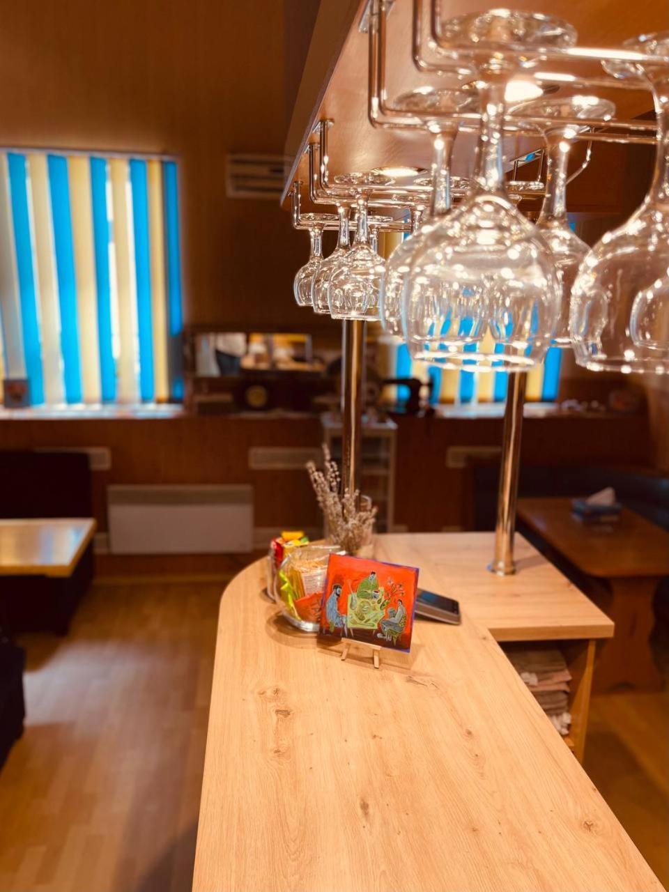 Арт-Вокзал Hotel Кривой Рог Екстериор снимка
